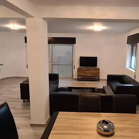 Garden - 22 Guests - 2 Pools * Албуфейра