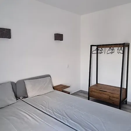 Garden - 22 Guests - 2 Pools 别墅