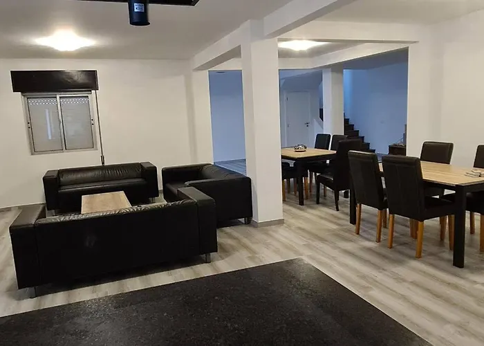 Garden - 22 Guests - 2 Pools 别墅 *