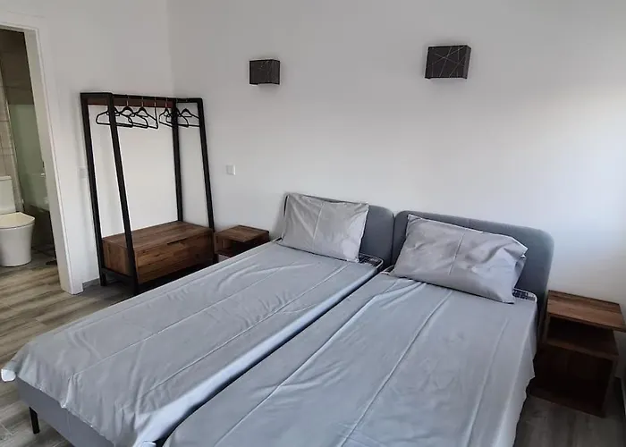 Garden - 22 Guests - 2 Pools