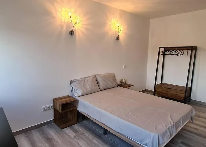 Garden - 22 Guests - 2 Pools 别墅