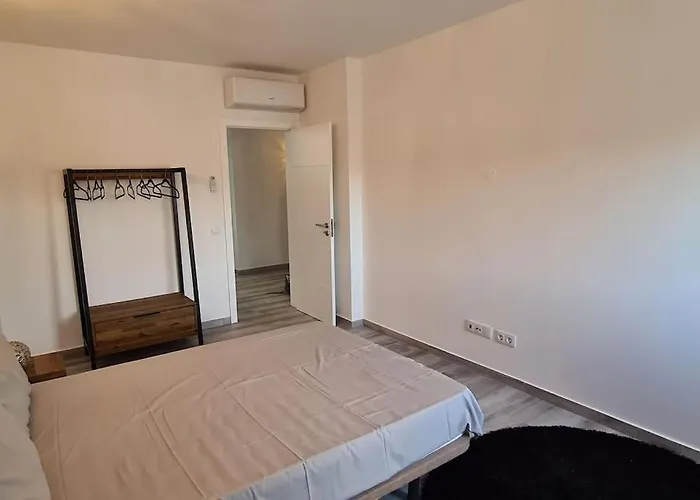 Garden - 22 Guests - 2 Pools * 阿尔布费拉